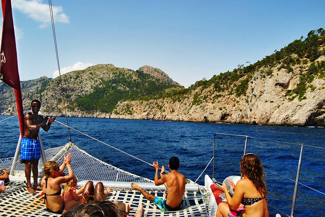 Mallorca Catamaran Tour in the Bay of Pollensa - About the Crew and Vessel