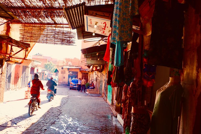 Marrakech Private Half-Day Walking Tour - Multilingual Guide Availability