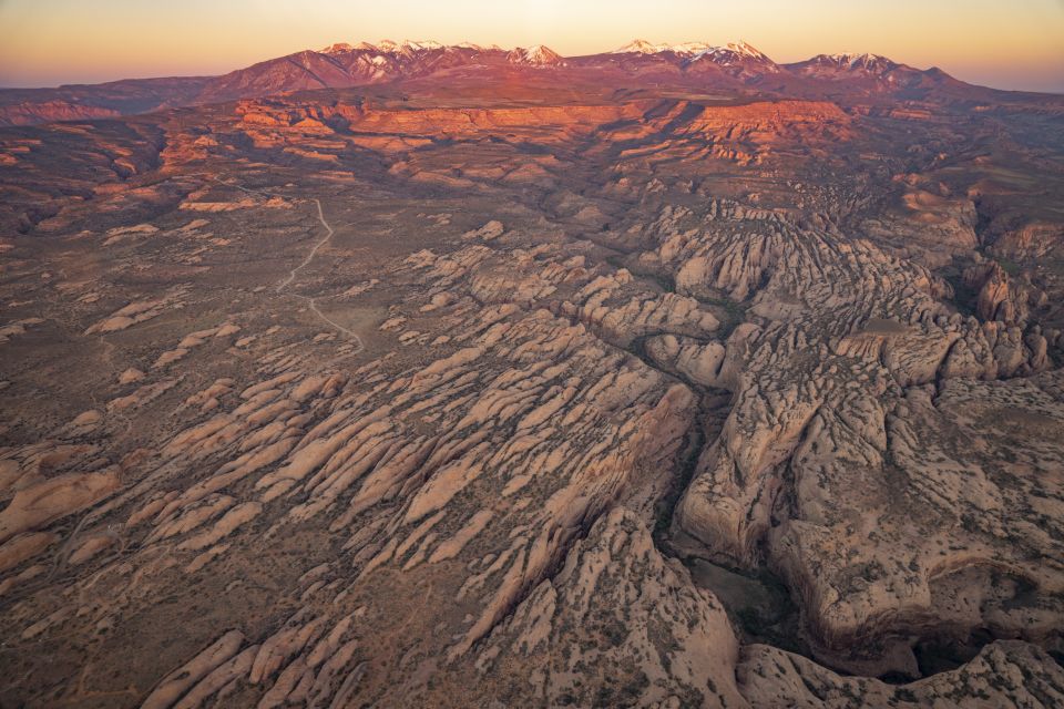 Moab: Arches National Park Airplane Tour - Capturing Unique Photographs