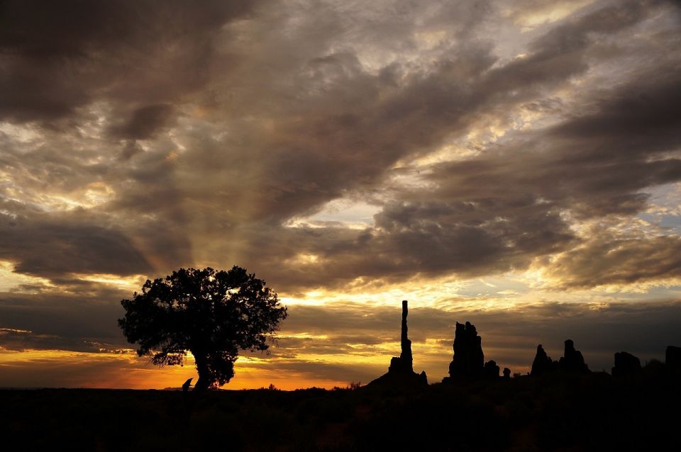 Monument Valley: Scenic 3.5-Hour Cultural Tour - Arts & Crafts Market