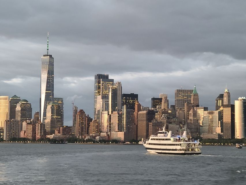 New York City: Brunch, Lunch, or Dinner Buffet River Cruise - Boarding and Departure Information