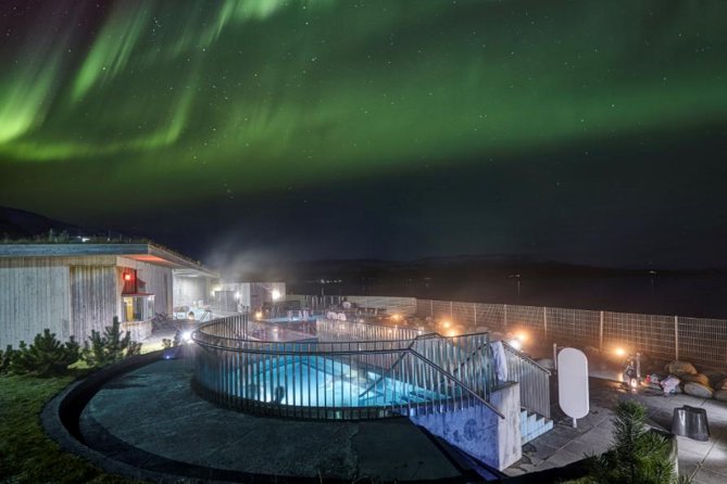 Northern Lights & Geothermal Baths Adventure - Roundtrip Transportation Provided