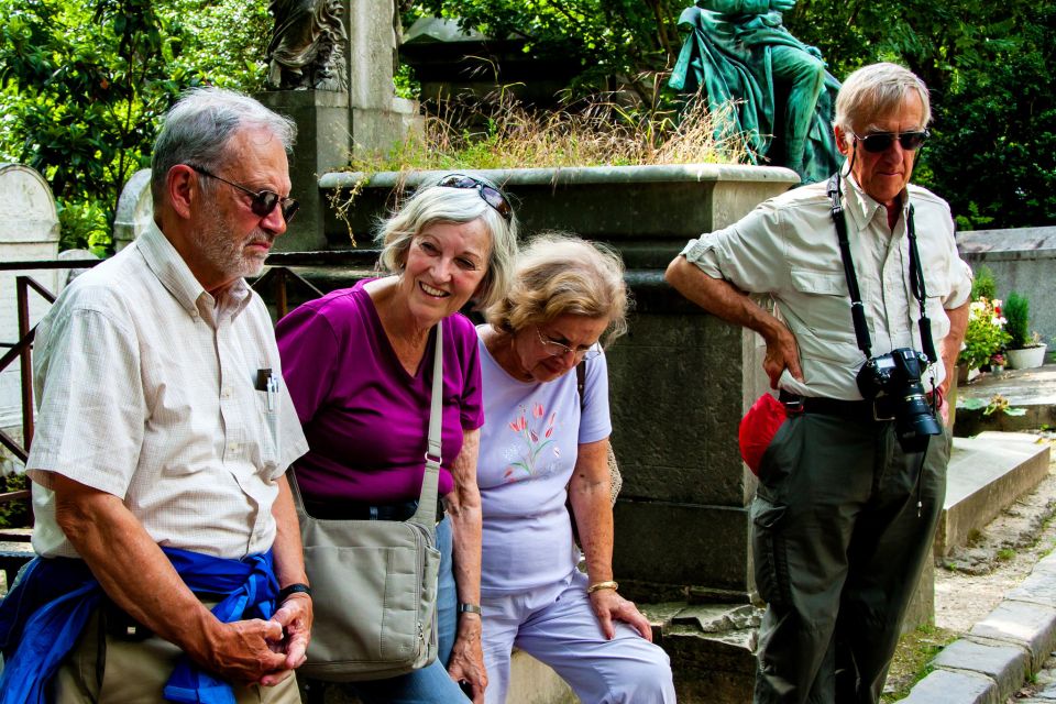 Paris: Famous Graves of Père Lachaise Small Group Tour - Logistics and Meeting Point