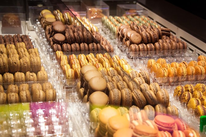 Paris French Sweet Gourmet Specialties Tasting Tour With Pastry & Chocolate - Local Guides Commentary