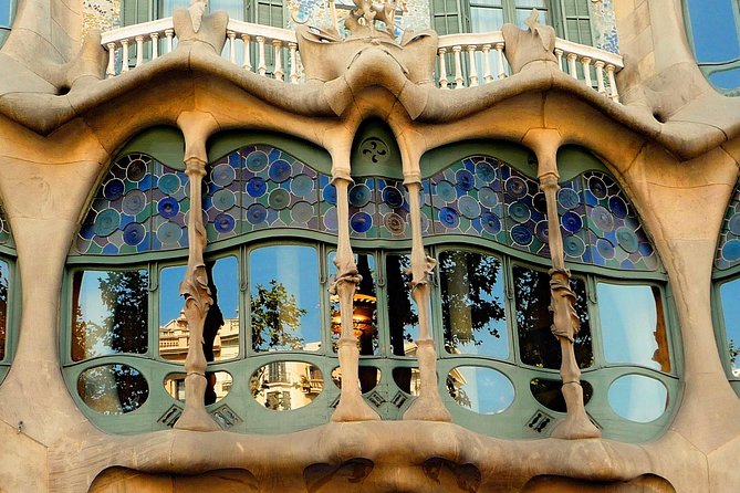 Park Guell & Sagrada Familia Private Tour With Hotel Pick-Up - Cancellation Policy