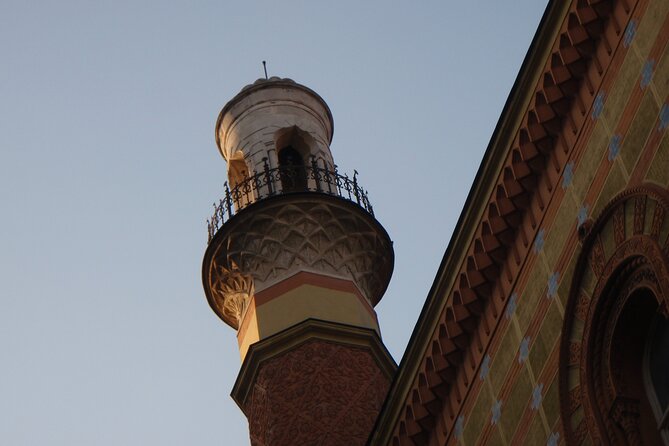 Past and Present of Budapest Jewish District Tour - Cultural Immersion