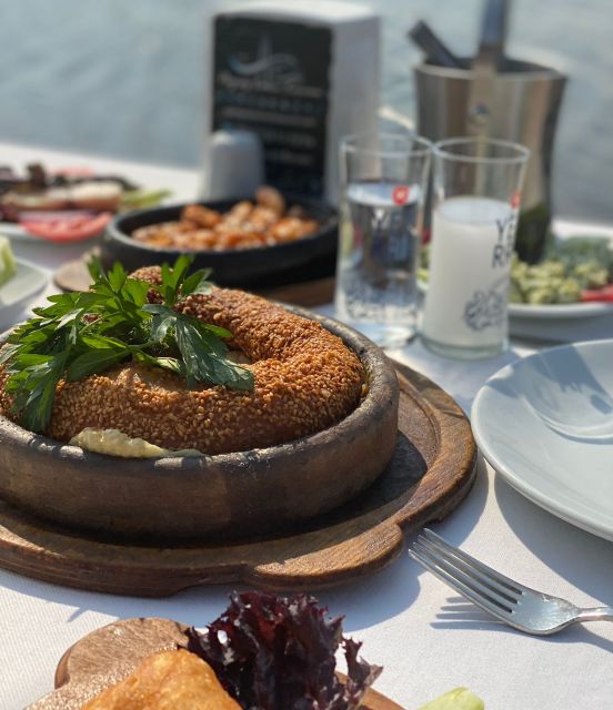 Private Dinner and Cruise on the Bosphorus in Istanbul - Vegetarian and Dietary Options