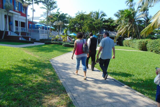 Private Guided Island Tour in Nassau Bahamas -Free Wifi & Drinks - Highlights of the Nassau Tour