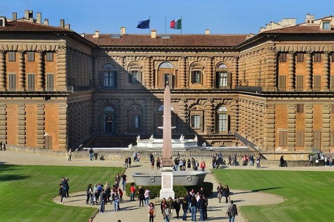 Private Tour of Pitti Palace With Boboli Garden - Strolling Boboli Gardens