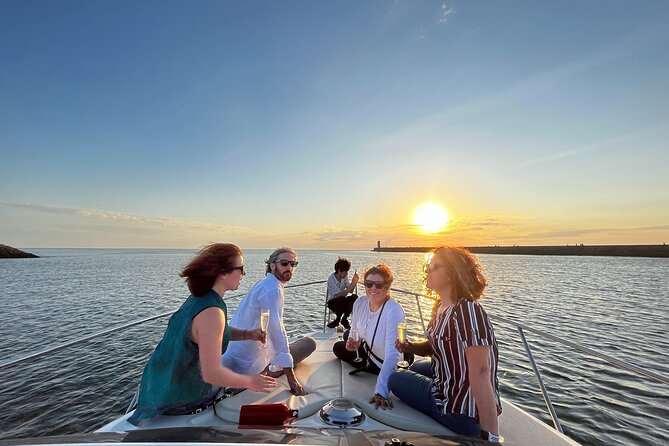 Private Yacht Cruise Over the Bridges of Porto - Scenic Views of Porto