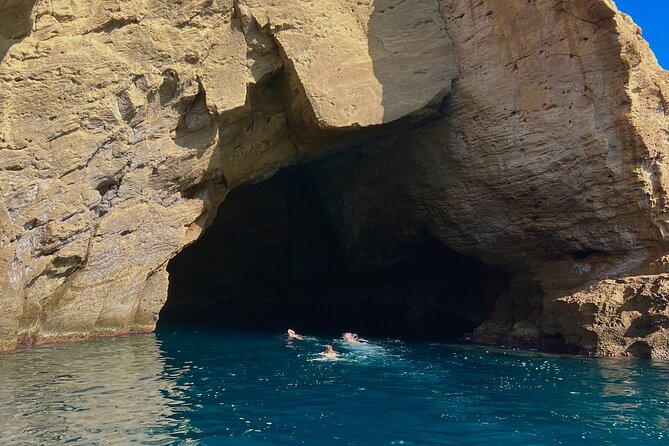 Procida Island Tour by Boat 2h 15M With Swimming and Underwater Photos - Tour Pricing