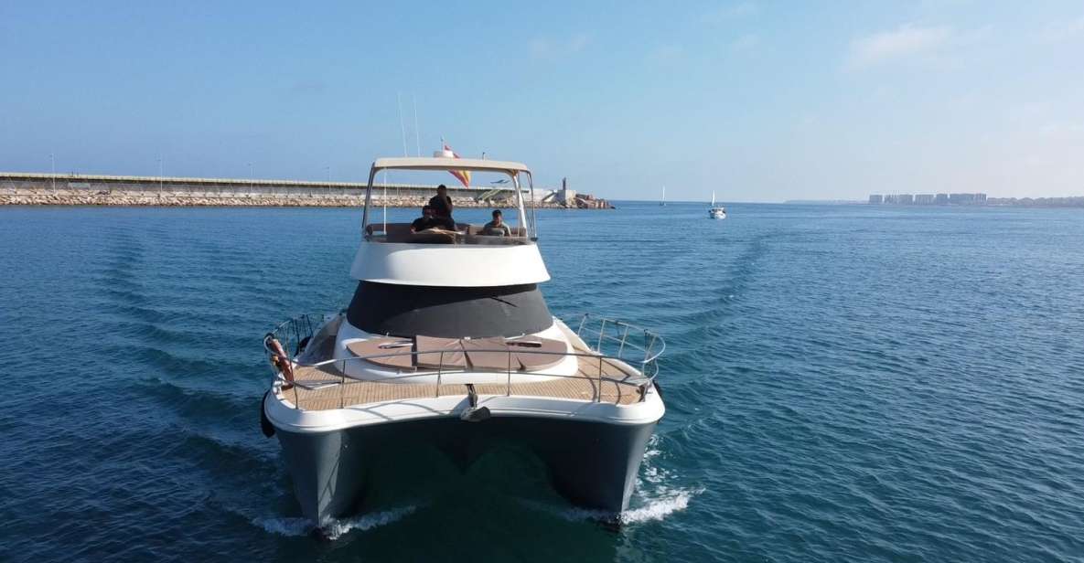 Puerto Del Carmen: Catamaran Trip With Water Sports - Group Size and Accessibility