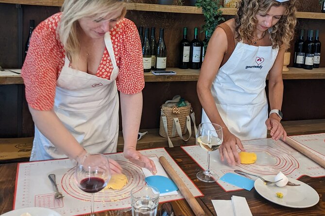 Roman Traditional Pasta Class With Historical Stroll & Dinner - What to Expect From the Class