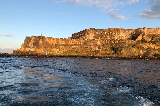 San Juan Sunset Harbor Boat Ride - Dress Code and Group Size