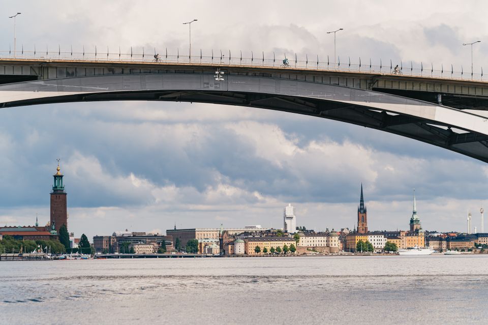 Stockholm: Under the Bridges Boat Tour - Commentary and Audio Guide