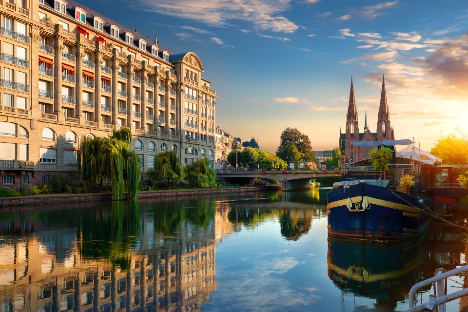 Strasbourg: First Discovery Walk and Reading Walking Tour - Finding Your Way