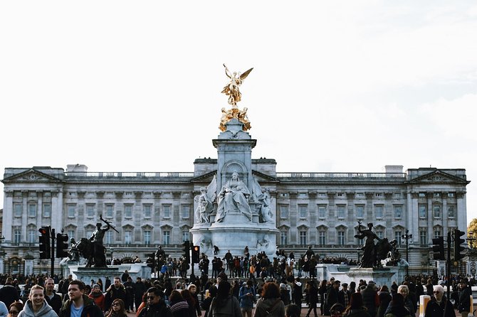 The Changing of the Guard Guided Walking Tour - Semi-Private 8ppl Max - Physical Fitness Requirement