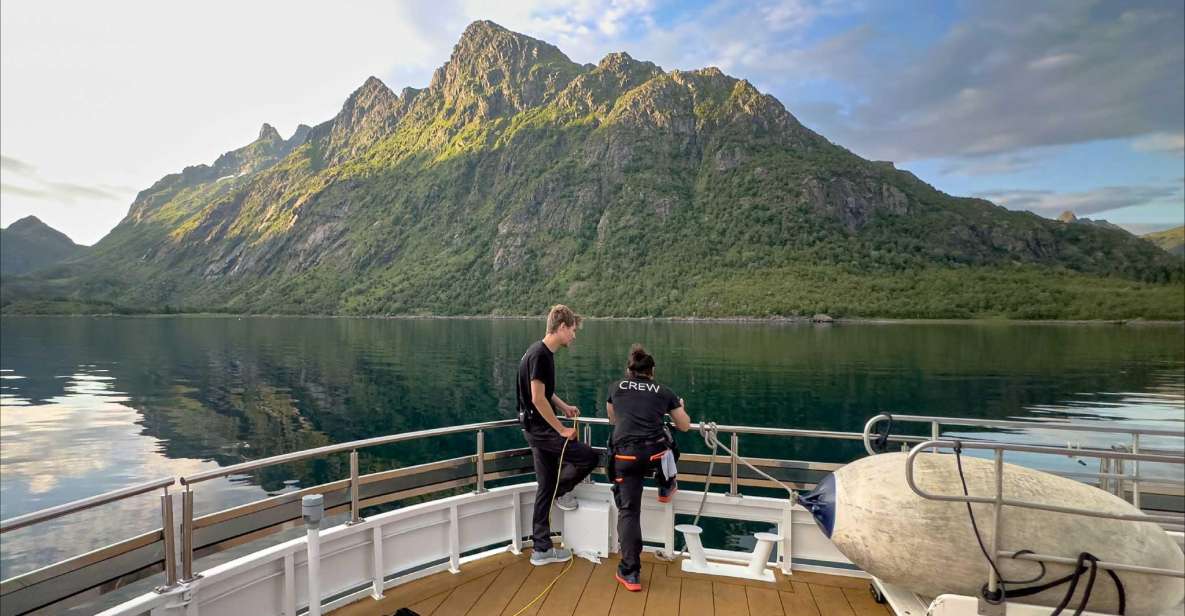 Tromsø: Midnight Sun or Sunset Cruise With a Guide - Boat Tour Duration