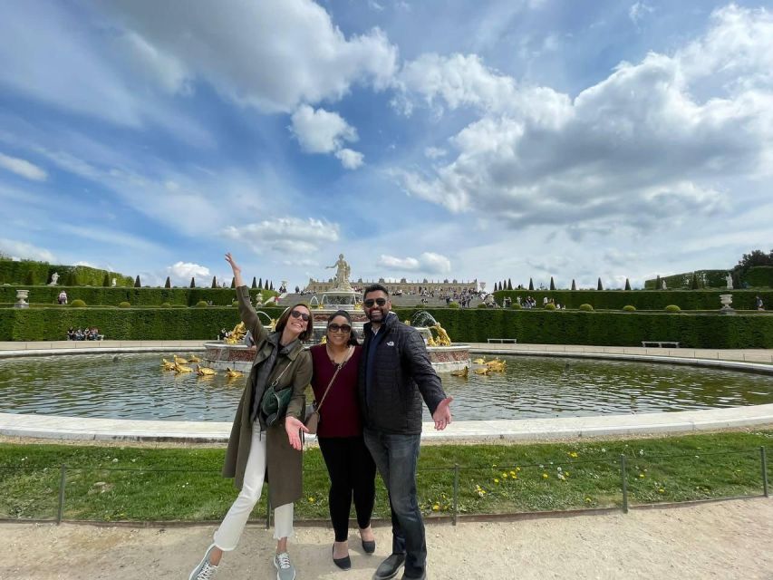 Versailles in Mini Groups From Paris With Skip the Line - Visit Marie-Antoinettes Village