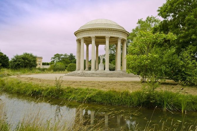 Versailles Palace Guided Tour With Gardens, Trianons & the Hamlet - Logistics and Important Information