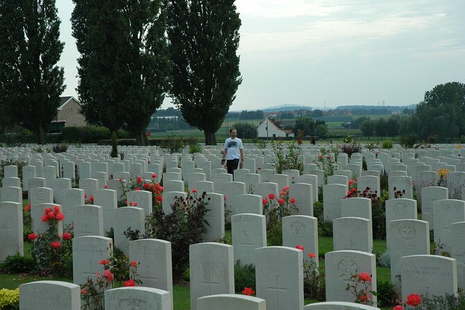 WWI Private Day Trip With Ypres Salient Battlefield in Flanders From Paris - Paying Respects at Memorials