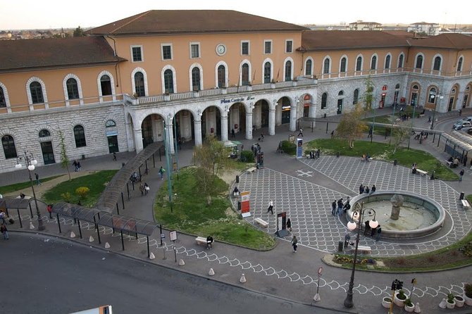 2-Hour Small-Group Walking Tour of Pisa Off The Beaten Path - Tour Accessibility and Cancellation Policy