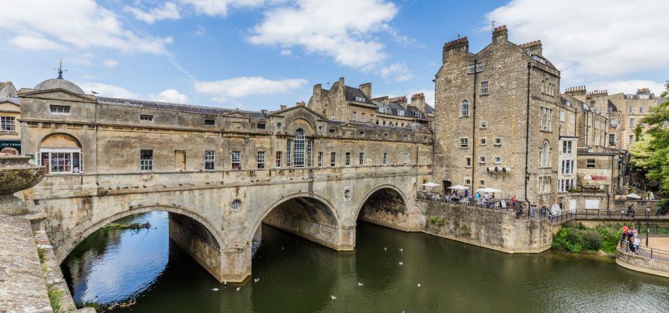 Bath : 2 Hour Historic Walking Tour With An App - Experiencing Pulteney Bridge and Holburne Museum