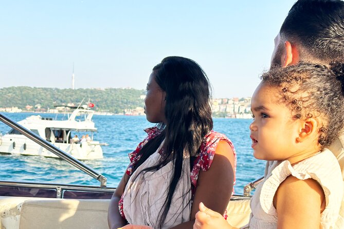 Bosphorus & Golden Horn: Sunset Yacht Cruise With Expert Guide - Sunset Views and Landmarks