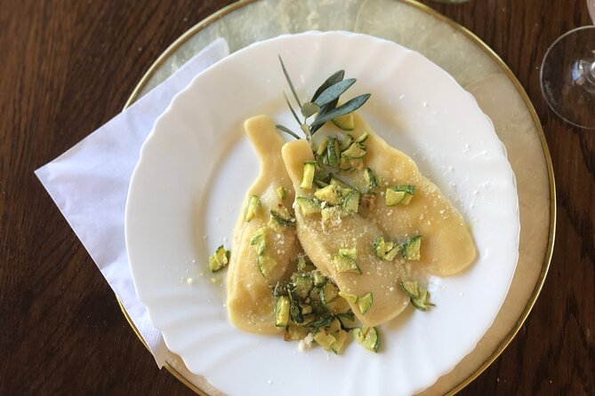 Cooking Class in a Historical Villa in Siena Province - Meeting Point and Logistics