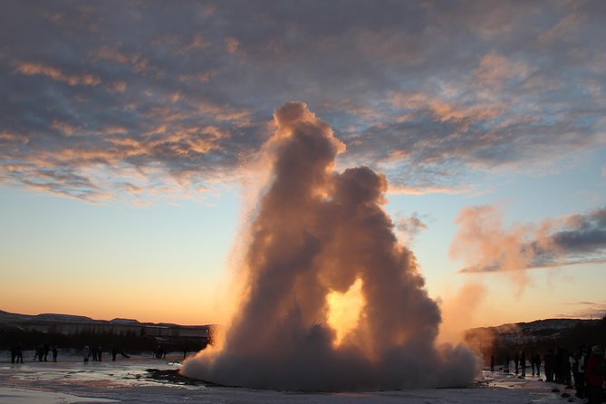 Day Trip to the Golden Circle and Hot Spring Geyser by 4WD Jeep From Reykjavik - Private Tour Experience