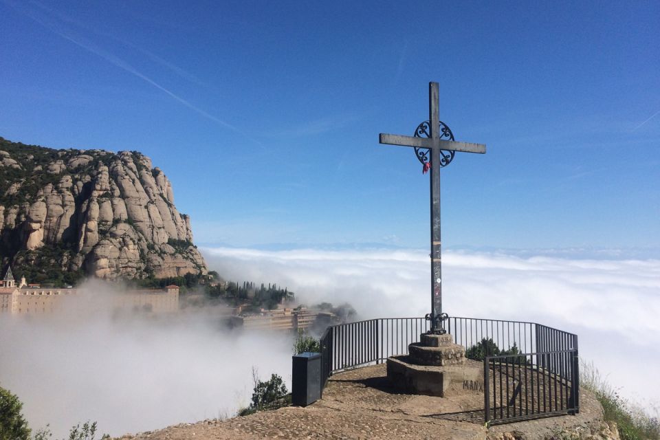 From Barcelona: Montserrat Private Guided Tour and Cable Car - Cable Car Ride and Scenic Views