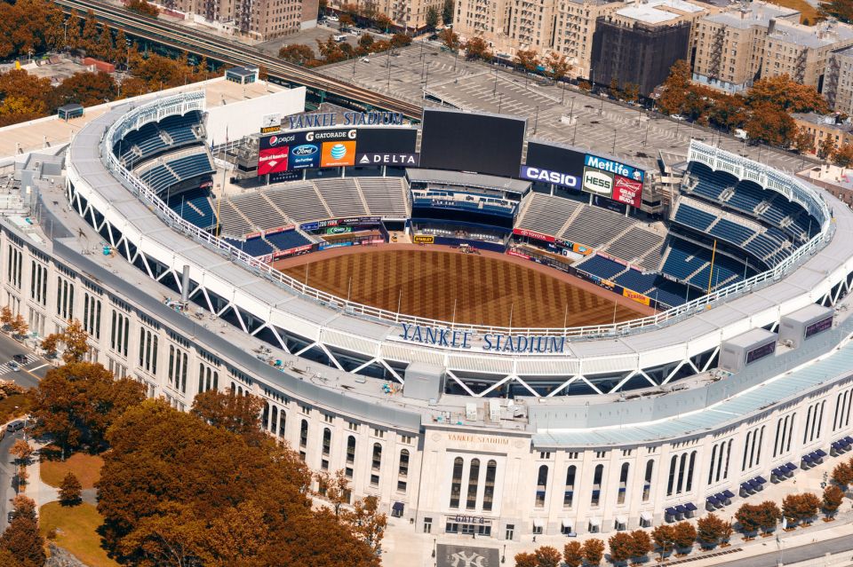 From Manhattan: Full-Day NYC Boroughs and Coney Island Tour - Visiting the Iconic Coney Island