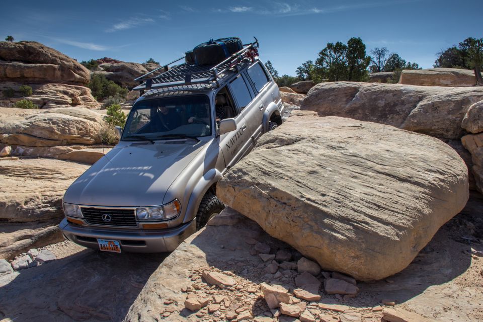 From Moab: Canyonlands Needle District 4x4 Tour - Hiking Through Slot Canyons