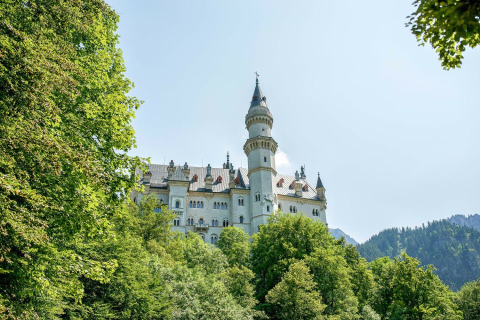 From Munich: Neuschwanstein & Linderhof Castle Full-Day Trip - Oberammergau Visit