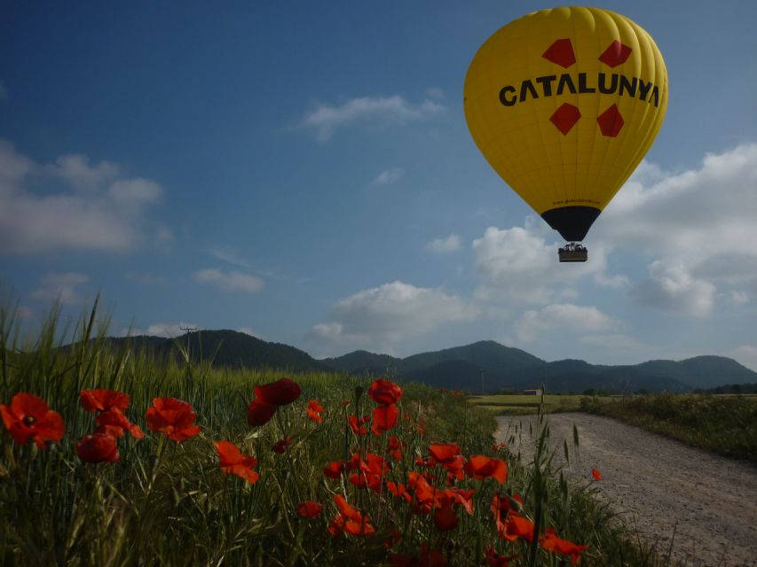 Hot Air Ballooning & Sailing Adventure From Barcelona - Refreshments and Activities