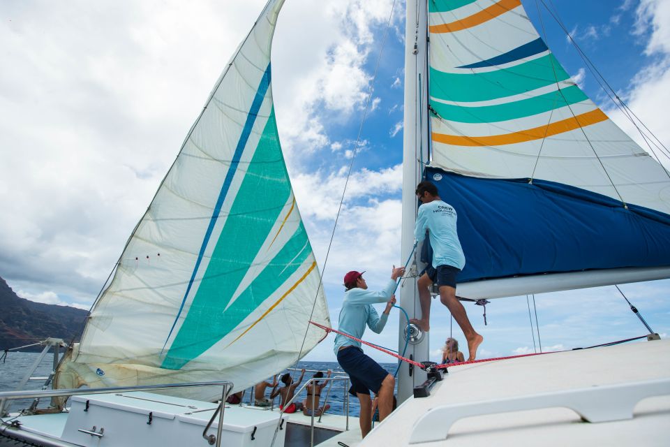 Kauai: Napali Coast Sail & Snorkel Tour From Port Allen - Onboard Amenities and Refreshments