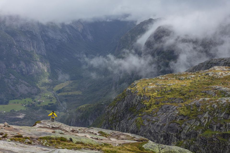 Kjerag: Summer Hike - Preparing for the Adventure