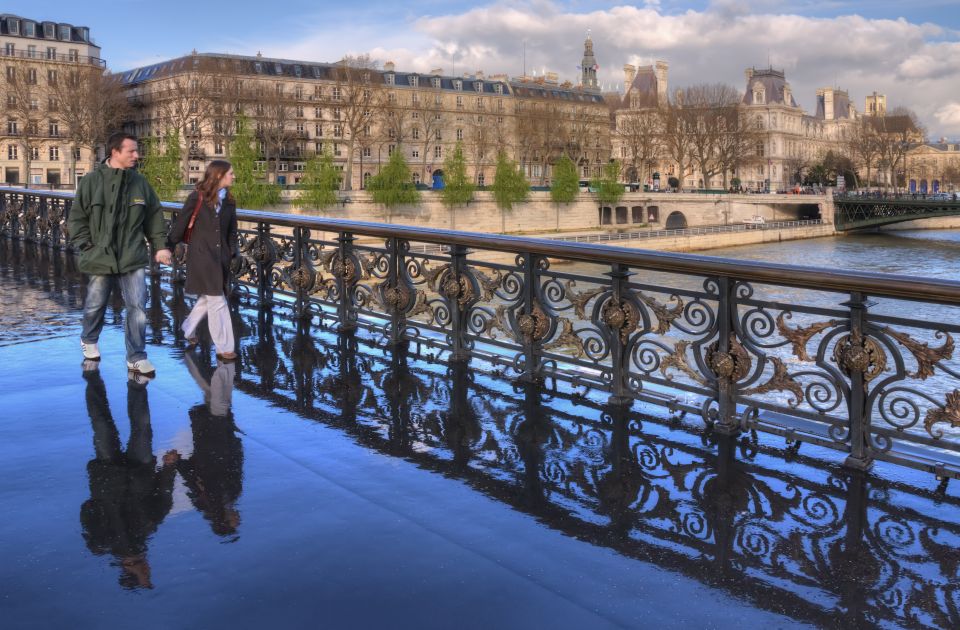 Le Marais: Explore Old Paris With a Local Host - Booking and Payment Information