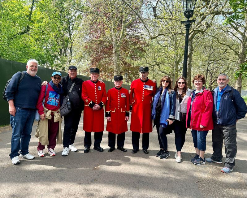 London: Royal Family and Changing of the Guards Walking Tour - Important Information