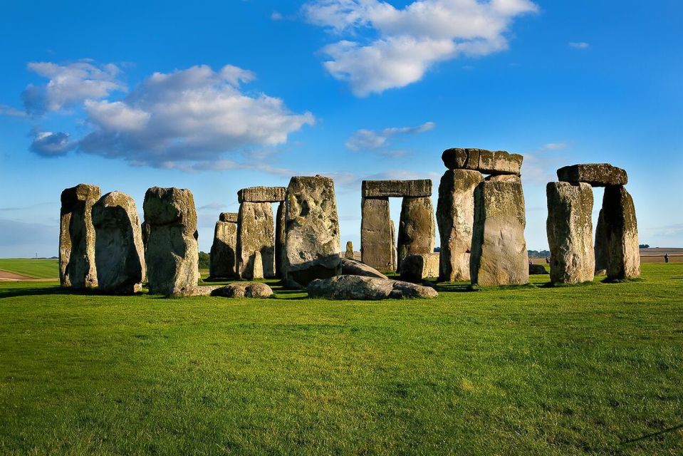 London: Stonehenge, Windsor Castle, Bath, Lacock & Pub Lunch - Booking Information