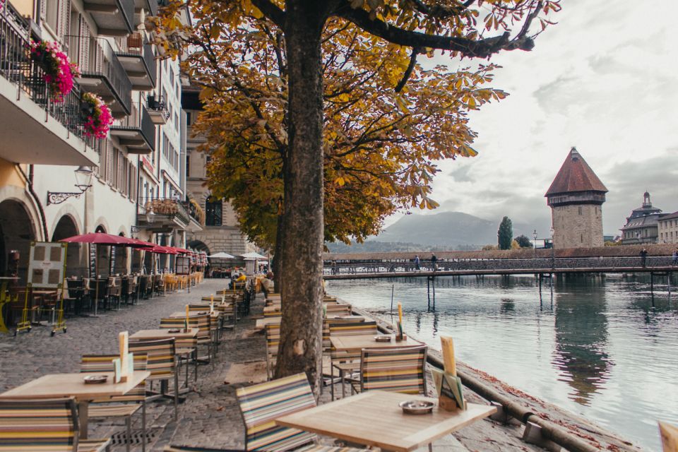 Lucerne: Guided Walking Tour With an Official Guide - Meeting Point and Start Location