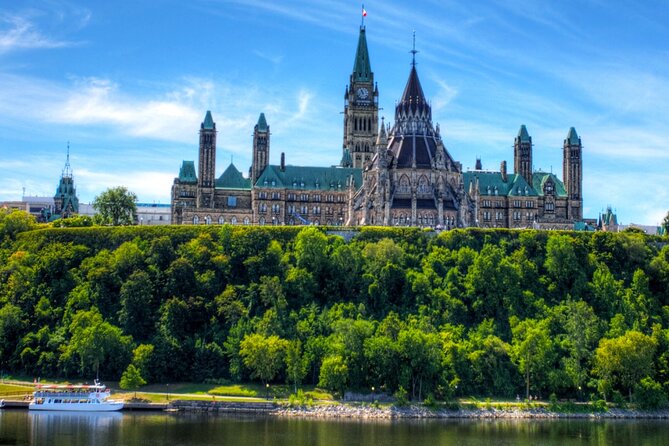 Ottawa Boat Cruise - Pauls Boat Line - Scenic River Views