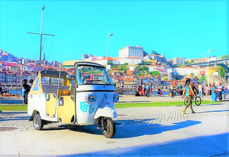 Porto: Guided Historical Center Tuk Tuk Tour - Group and Vehicle Information