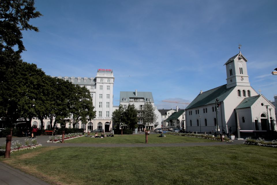 Reykjavik: Guided City Walking Tour - Strolling Through Picturesque Neighborhoods