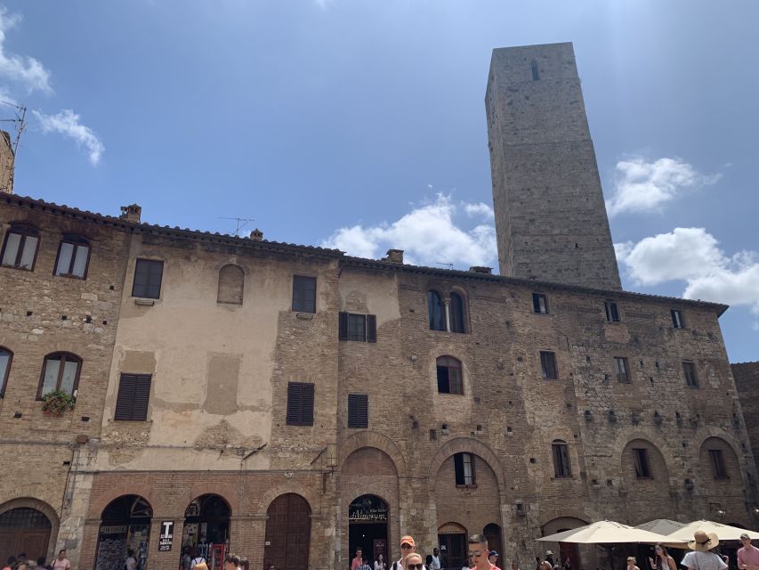 San Gimignano & Volterra: Private Transfer From Florence - Hotel Pickup and Drop-off