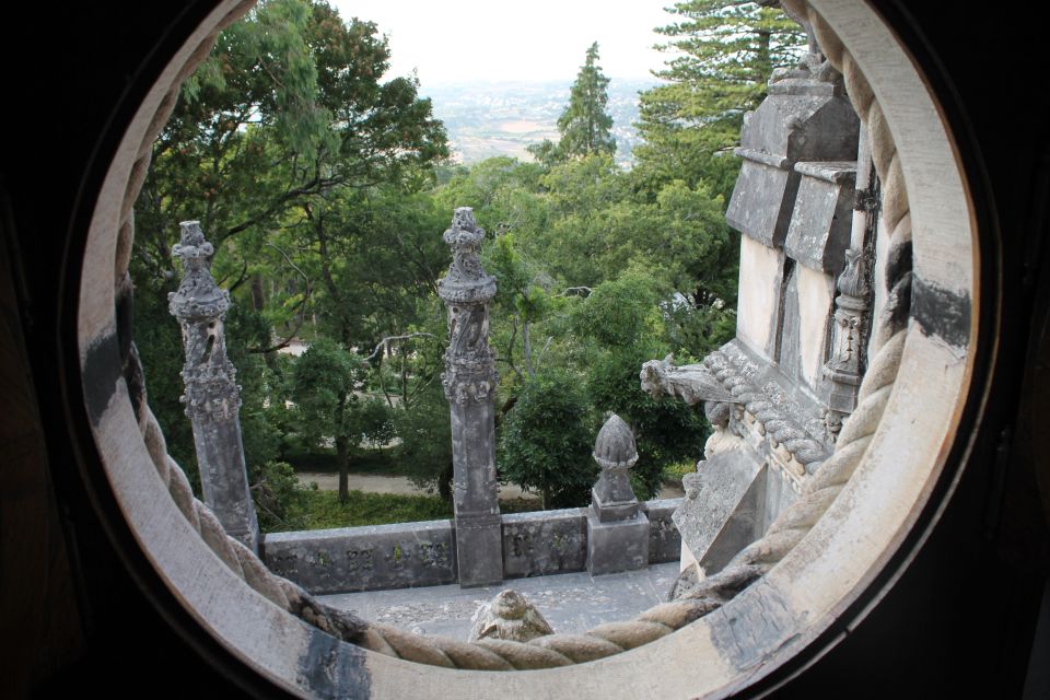 Sintra: Quinta Da Regaleira and Sintra Town Walking Tour - Tasting Local Delicacies