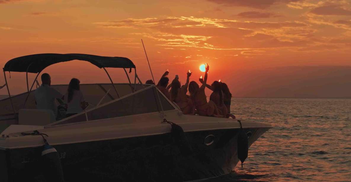 Sorrento Sunset Private Boat Tour - Free Bar and Apetizer - Onboard Aperitif and Fruit Salad