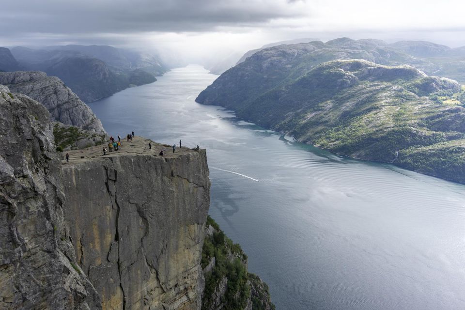 Stavanger: Preacher's Rock Classic Hike and Side Trail - Booking and Reservation Information