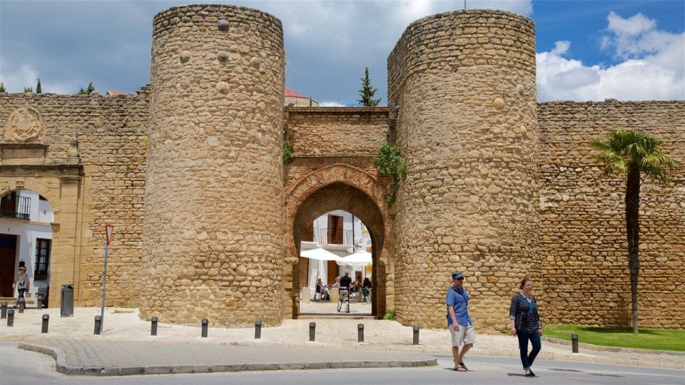 Tour to Ronda and Setenil De Las Bodegas - Andalusian Towns