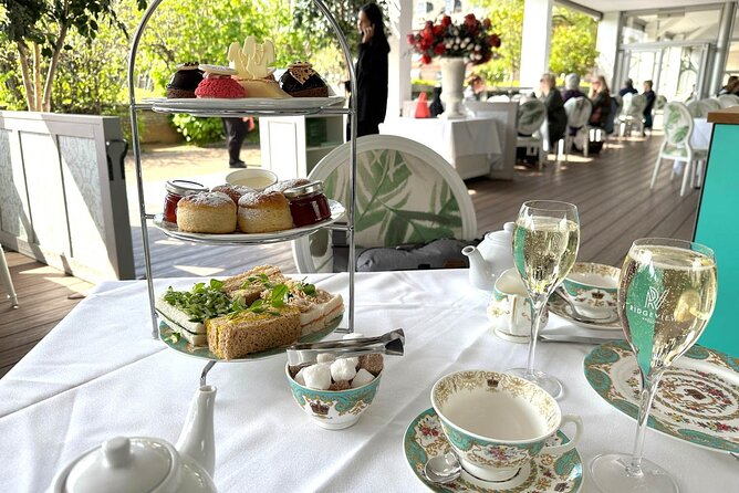 VIP Kensington Palace & Gardens Royal Tea Crown Experience - Explore Kensington Gardens